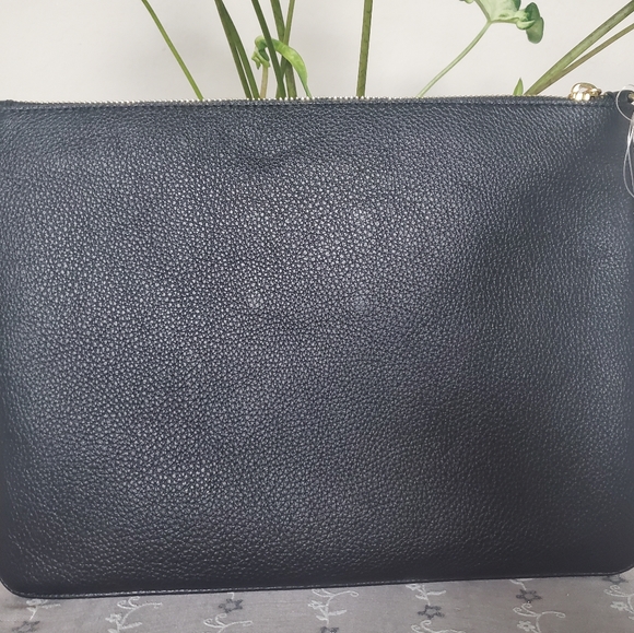 Coach Large Wristlet with Chelsea Champlain Animation - Picture 2 of 5